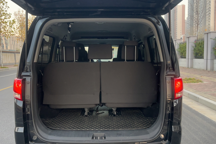 江淮瑞风 瑞风M4 2022款 2.0TGDI 自动商旅版局部细节23