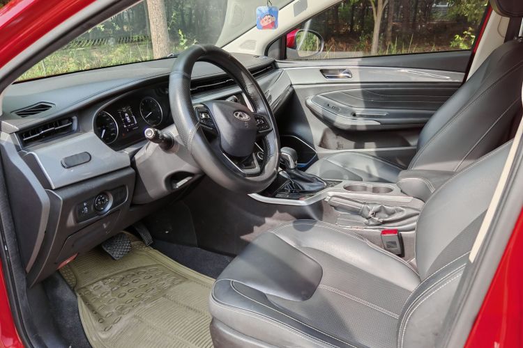 奇瑞 艾瑞泽5 2019款 1.5L CVT自在版 国V中控内饰7003