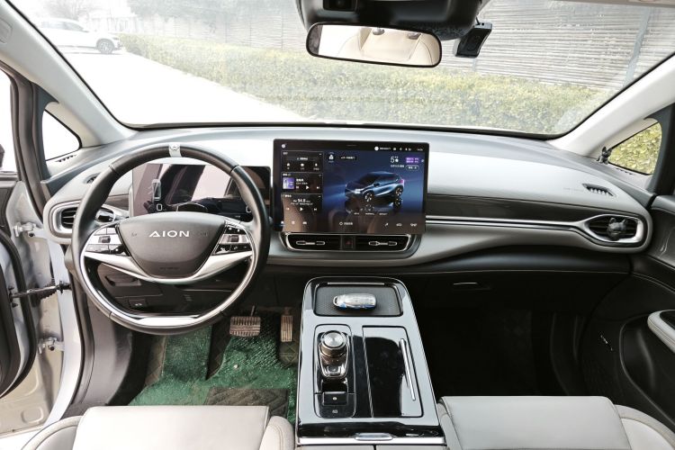 埃安 AION V 2022款 Plus 80 领袖版 三元锂中控内饰7001