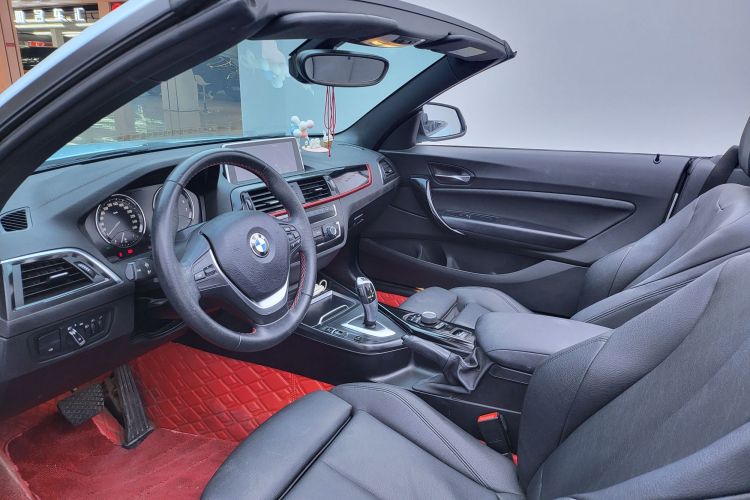 宝马2系(进口) 2018款 220i 敞篷轿跑车 运动设计套装中控内饰7003