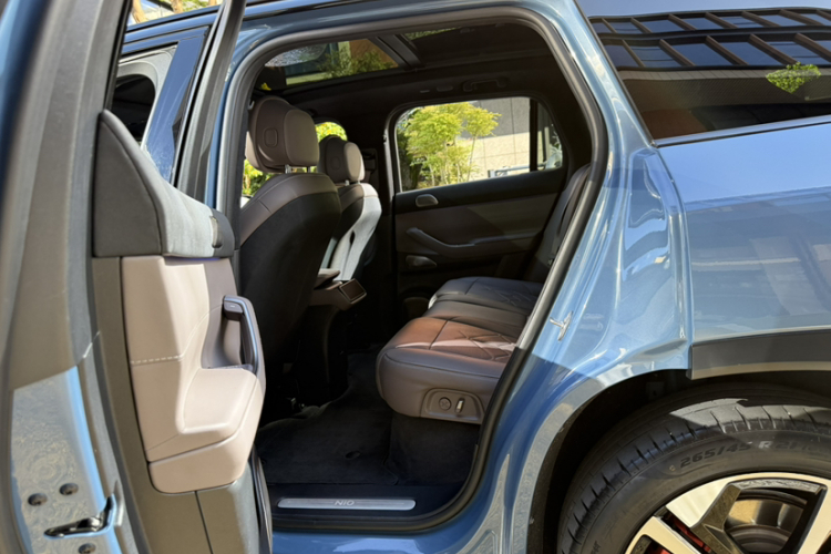 蔚来ES7 2022款 100kWh 首发版中控内饰7005