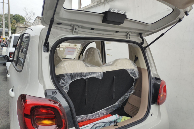 五菱汽车 宏光MINIEV 2025款 四门版 进阶款车身外观6005