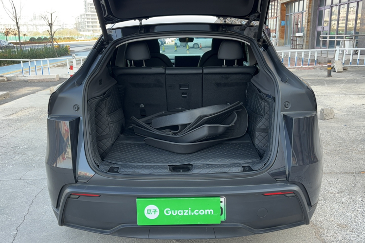 特斯拉 Model Y 2025款 后轮驱动 首发版局部细节23