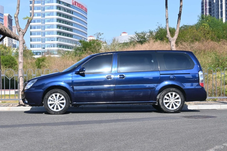 别克GL8 2014款 2.4L 经典版车身外观6003