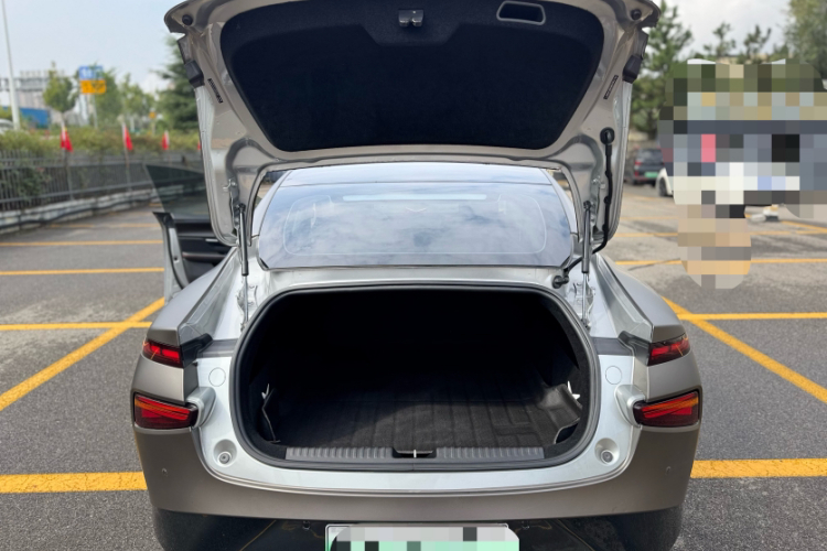 小鹏P7 2022款 480E+局部细节23