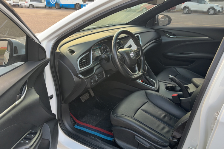 别克 阅朗 2018款 18T 自动精英型中控内饰7001