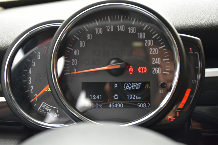 MINI 2019款 1.5T COOPER 经典派 五门版中控内饰15