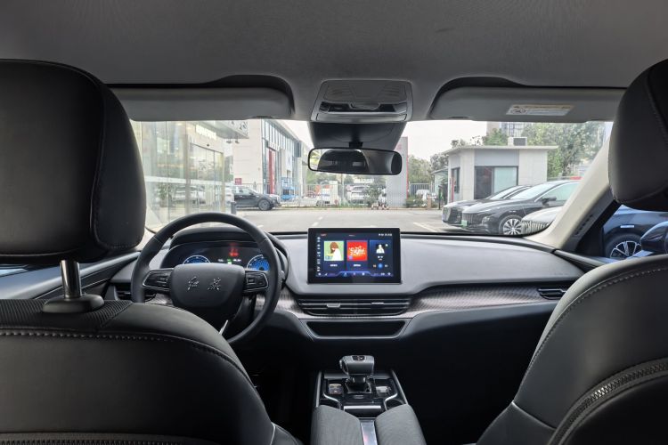 红旗E-QM5 2023款 改款 基础出行版中控内饰7002