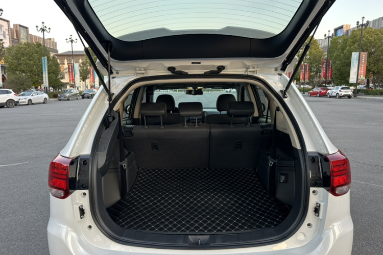 三菱 欧蓝德 2021款 2.4L 四驱致享版 7座局部细节23