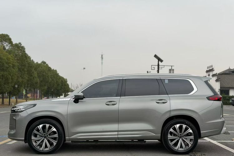 星途揽月 2024款 国际版 400T 四驱星尊 7座车身外观6005