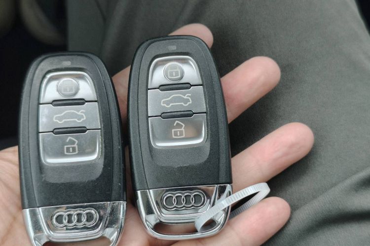 奥迪A4L 2016款 35 TFSI 自动标准型中控内饰7003