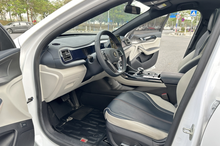 比亚迪 秦PLUS 2021款 DM-i 55KM 旗舰型局部细节19