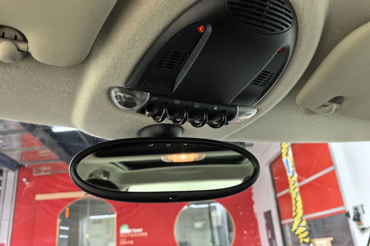 MINI 2011款 1.6T COOPER S局部细节9002