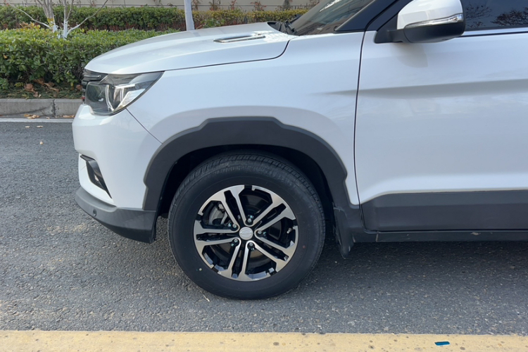 比速汽车 比速T3 2017款 1.3T CVT旗舰型车身外观6007