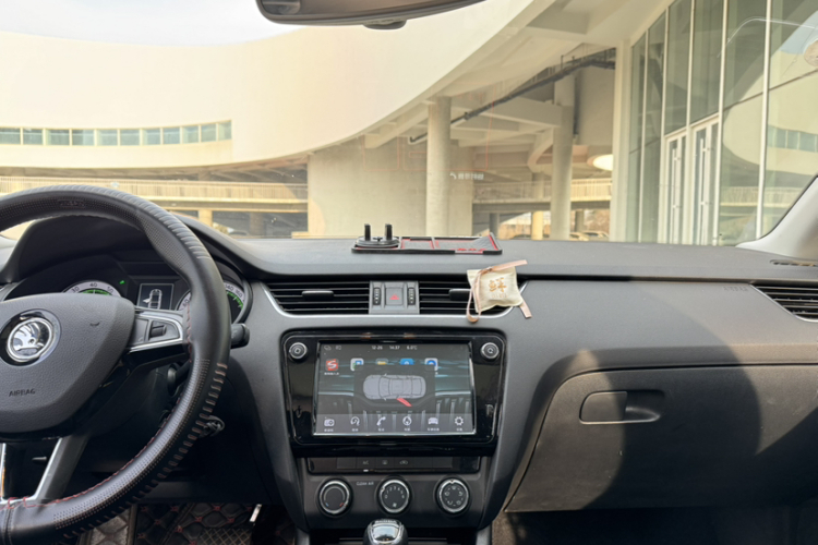 斯柯达 明锐 2018款 1.6L 自动豪华版局部细节16