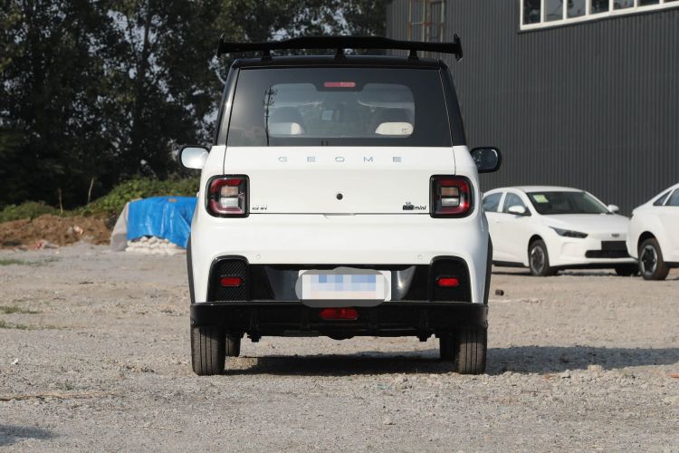 吉利银河 2025款 210km 熊猫卡丁车身外观6005