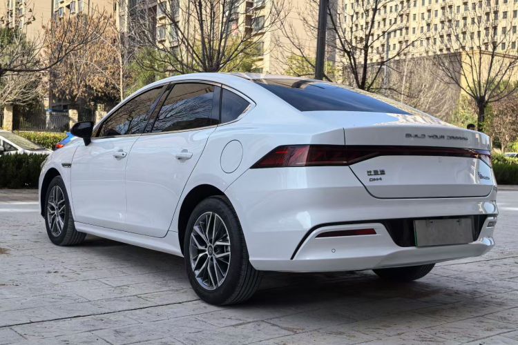 比亚迪 秦PLUS 2023款 冠军版 DM-i 120KM领先型车身外观6007