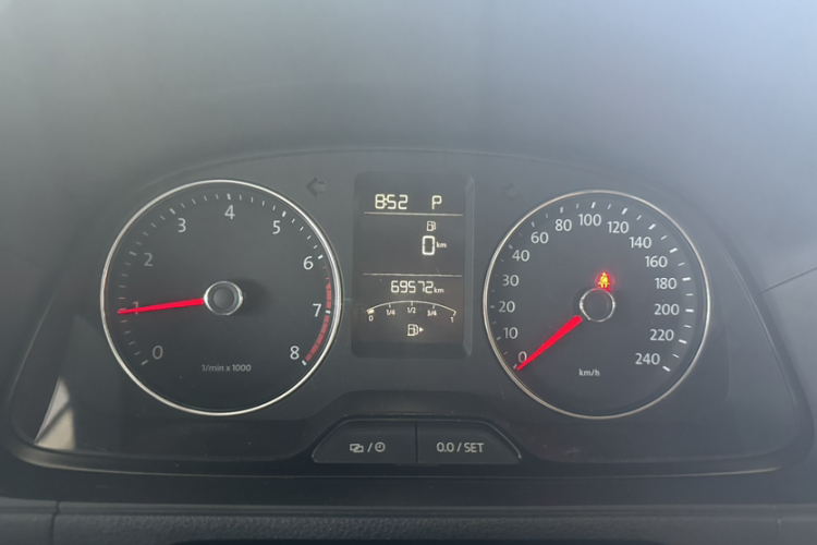 大众 朗行 2013款 1.6L 自动舒适型中控内饰15