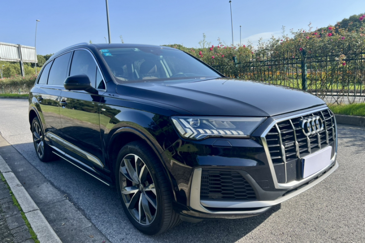 奥迪Q7 2020款 55 TFSI quattro S line运动型车身外观6003