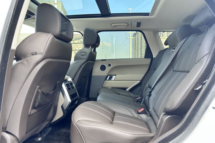 路虎 揽胜运动版 2017款 3.0 SC V6 HSE DYNAMIC中控内饰7003