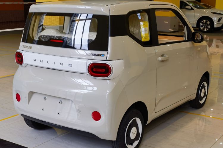 五菱汽车 宏光MINIEV 2024款 第三代 215km 青春版车身外观6004