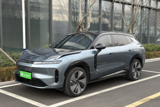 领克08 EM-P 2025款 220km 四驱性能Halo