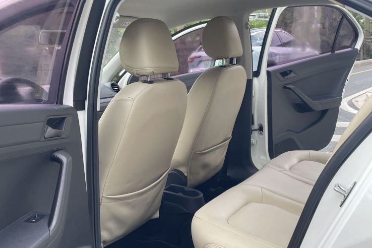 大众 捷达 2015款 质惠版 1.6L 手动时尚型中控内饰7006