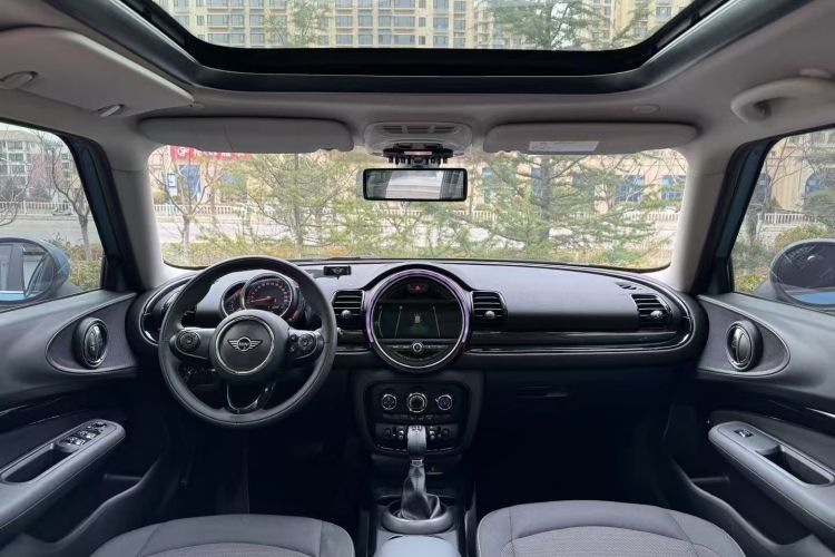 MINI Clubman 2016款 1.5T ONE 网络限量版中控内饰7001