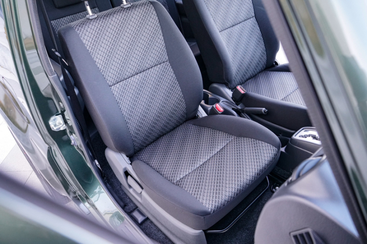 铃木 吉姆尼 2015款 1.3 AT JLX局部细节41