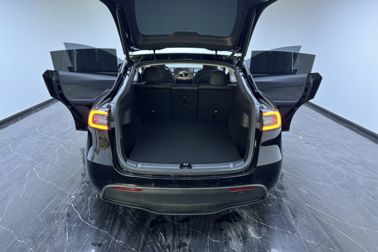 特斯拉 Model Y 2022款 后轮驱动版局部细节23