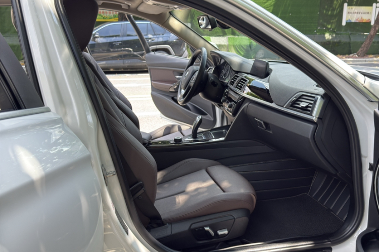 宝马3系 2018款 320Li 时尚型局部细节41