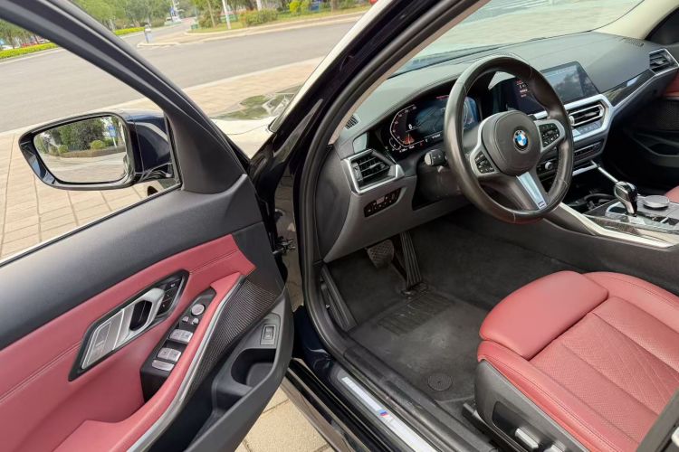 宝马3系 2022款 325Li M运动套装中控内饰7003