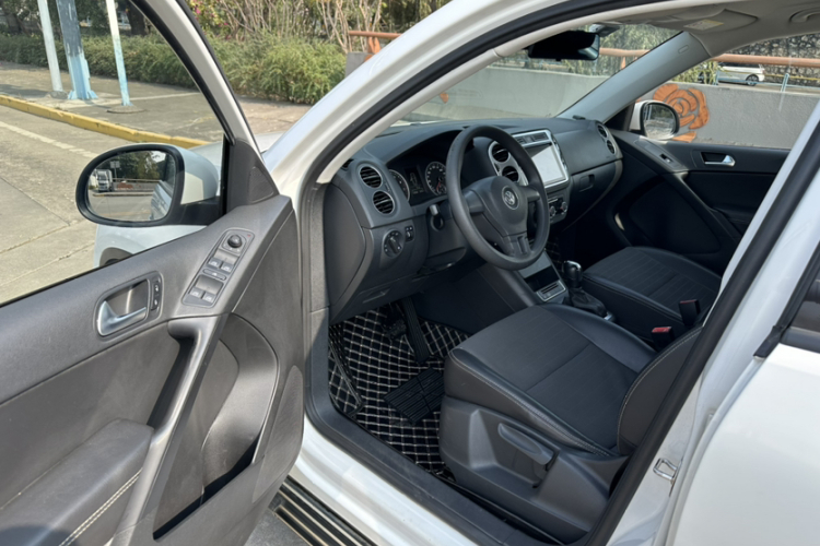 大众 途观 2016款 280TSI 自动两驱丝绸之路风尚版中控内饰7002