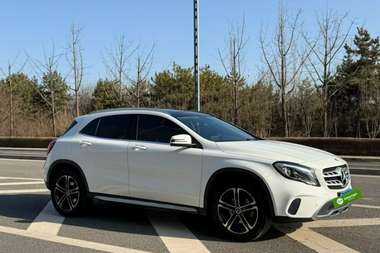 奔驰GLA 2018款 GLA 200 时尚型车身外观6002