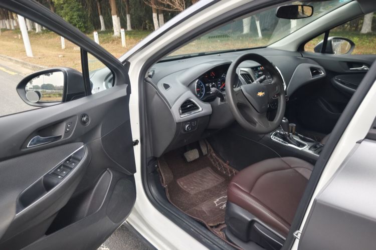 雪佛兰 科鲁兹 2017款 1.5L 自动先锋天窗版局部细节19