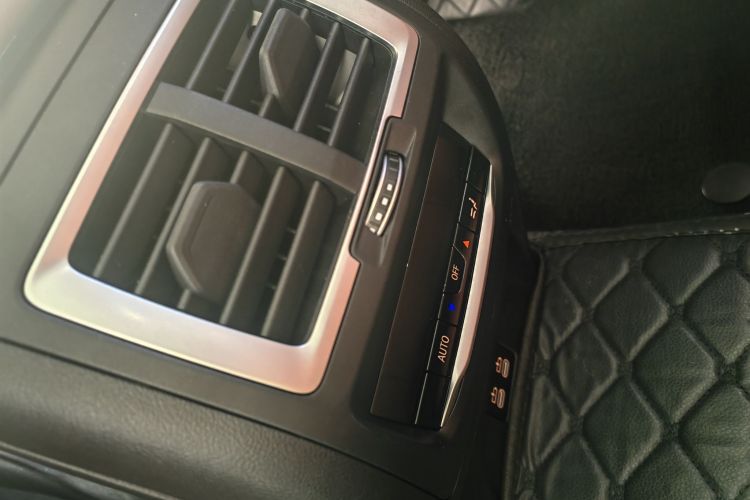 宝马X3 2023款 改款 xDrive30i 领先型 M曜夜套装中控内饰7009