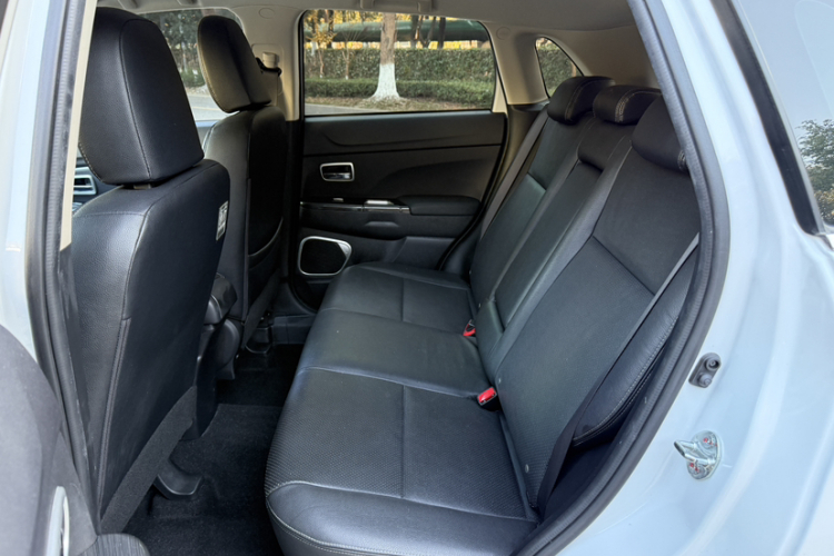 三菱 劲炫ASX 2020款 2.0L CVT智领版中控内饰7002