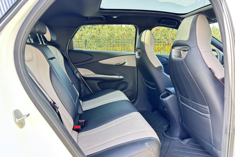 比亚迪 海豚 2023款 420km 时尚版中控内饰7002