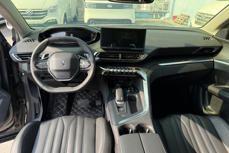 标致4008 2021款 360THP 科技版中控内饰7004