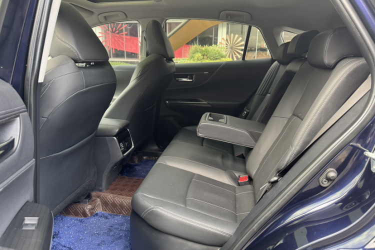 丰田 凌放HARRIER 2022款 双擎 2.5L CVT两驱豪华版中控内饰7004