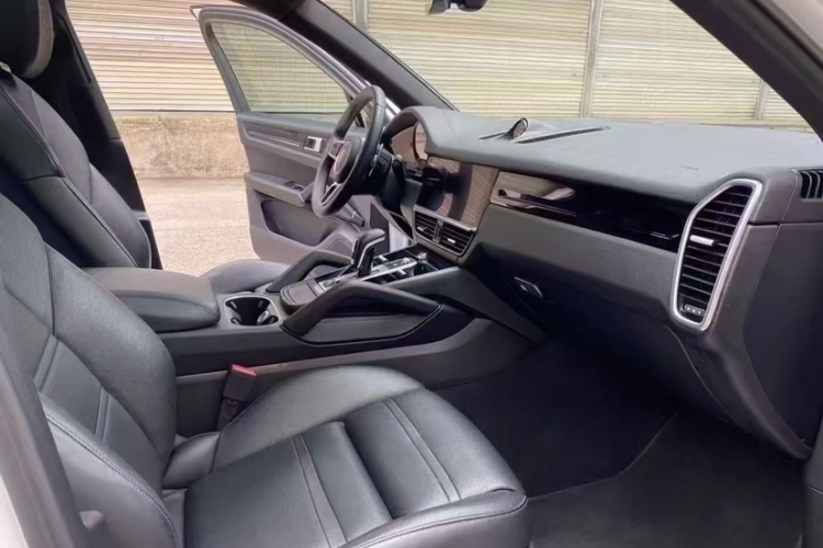 保时捷 2018款 Cayenne 3.0T中控内饰7004