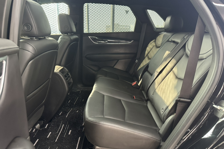 凯迪拉克XT5 2022款 2.0T 两驱豪华型中控内饰7005