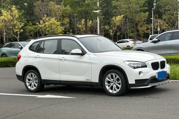 宝马X1 2014款 sDrive18i 时尚型车身外观6005