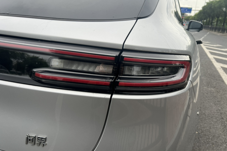 鸿蒙智行 问界M5 2022款 增程后驱标准版车身外观6003