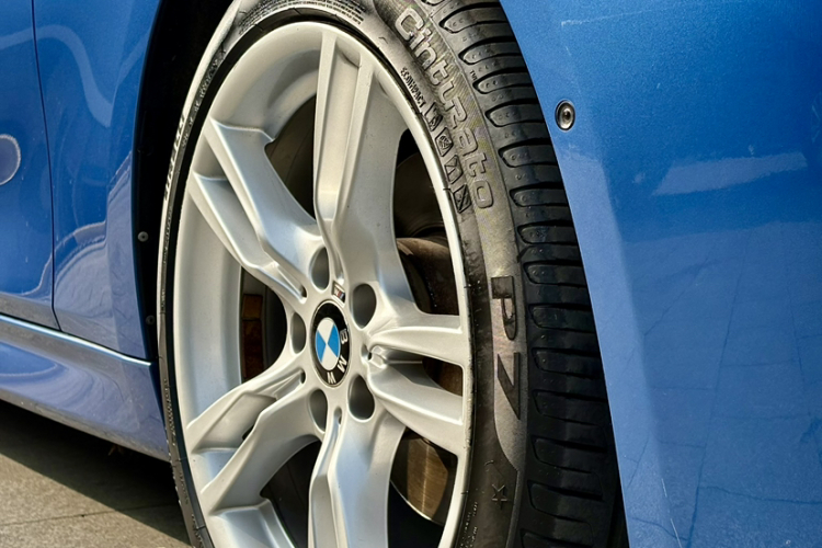 宝马3系 2019款 320Li M运动套装车身外观6010