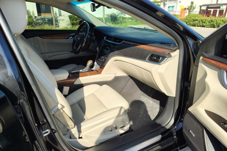 凯迪拉克XTS 2018款 28T 精英型中控内饰7006