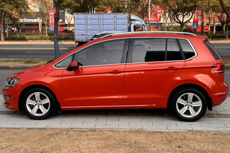 大众 高尔夫·嘉旅 2016款 1.6L 自动舒适型局部细节57