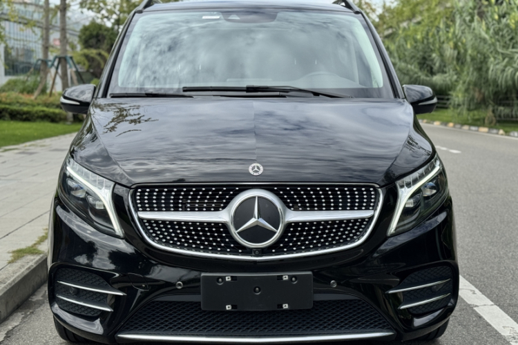 奔驰V级 2022款 V 260 L 长轴距豪华版车身外观6006