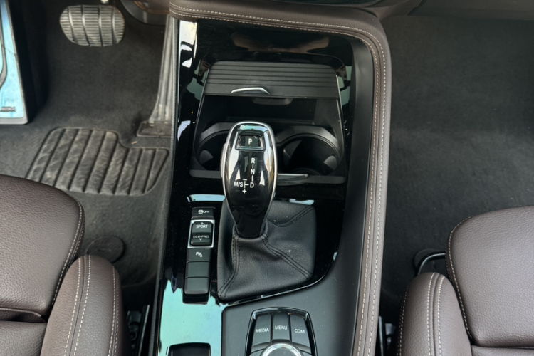 宝马X2 2020款 sDrive25i 领先型M越野套装中控内饰7006