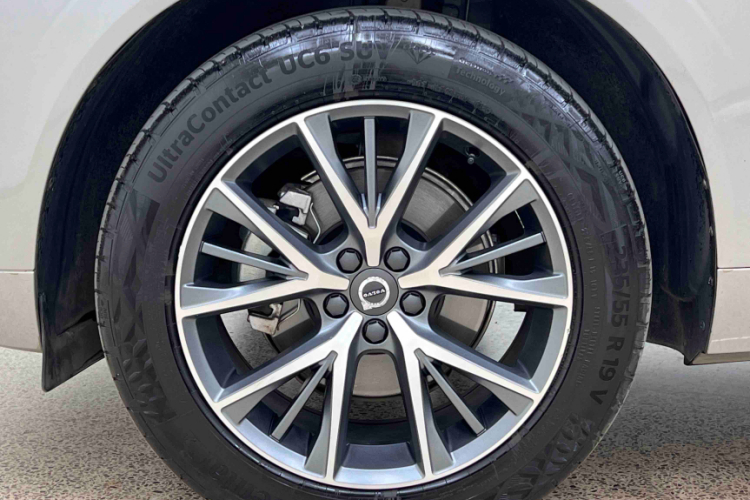 沃尔沃XC60 2022款 B5 四驱智远豪华版车身外观6007